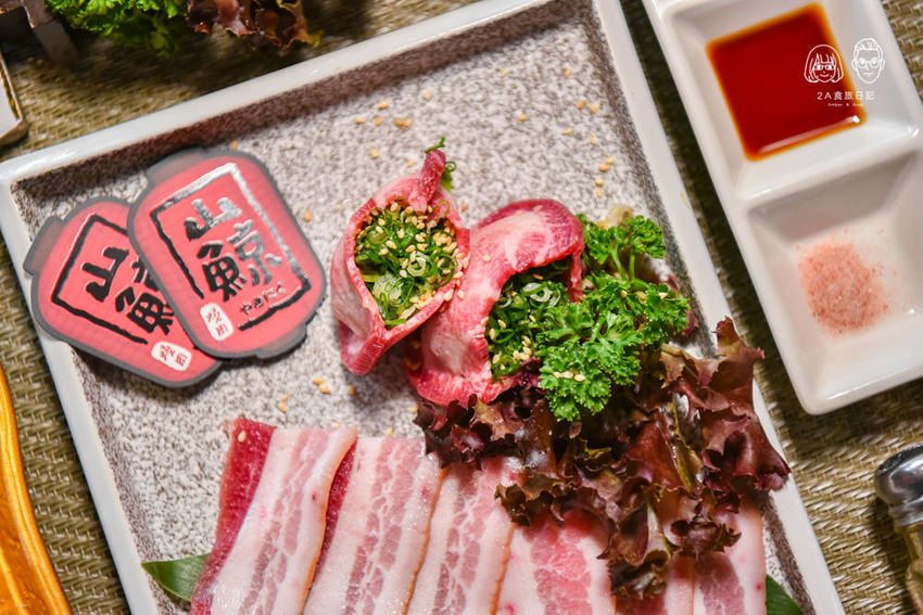 山鯨燒肉：-2020新菜單！不用出國就可以穿和服在櫻花季、楓葉季場景拍照的日式燒肉店，適合情侶約會慶生！