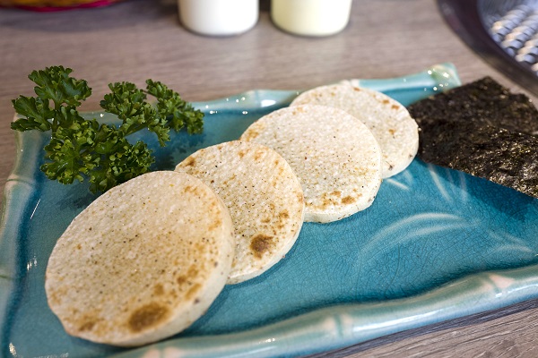 山鯨燒肉:台中北區日式燒肉-山鯨燒肉. 好吃好拍好停車空間環境有主題.茶六新進敵