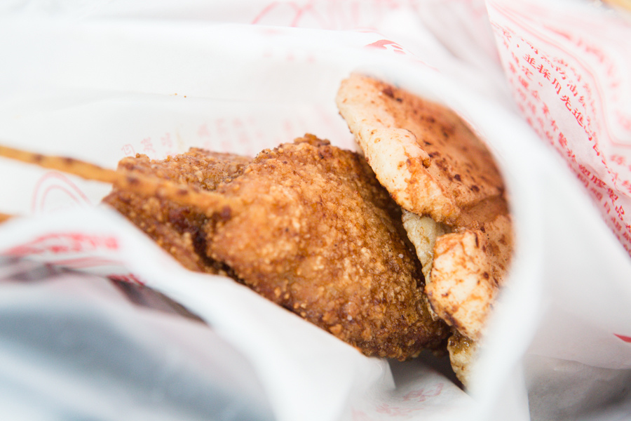 |食|高雄三民 美味到像是有龍在飛的碳烤雞排 家鄉碳烤香雞排
