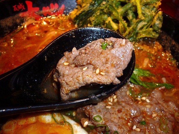 大心 新泰式麵食(台北三越南西店)：濃郁的湯頭,酸辣的滋味-大心新泰式麵食(新光三越南西店)体驗心得