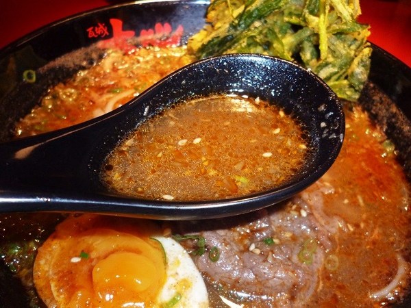 大心 新泰式麵食(台北三越南西店)：濃郁的湯頭,酸辣的滋味-大心新泰式麵食(新光三越南西店)体驗心得