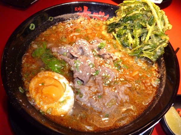 大心 新泰式麵食(台北三越南西店)：濃郁的湯頭,酸辣的滋味-大心新泰式麵食(新光三越南西店)体驗心得