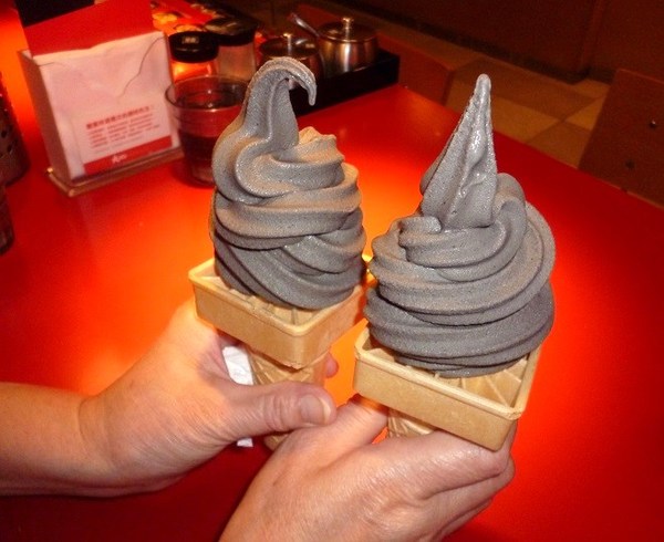 大心 新泰式麵食(台北三越南西店)：濃郁的湯頭,酸辣的滋味-大心新泰式麵食(新光三越南西店)体驗心得