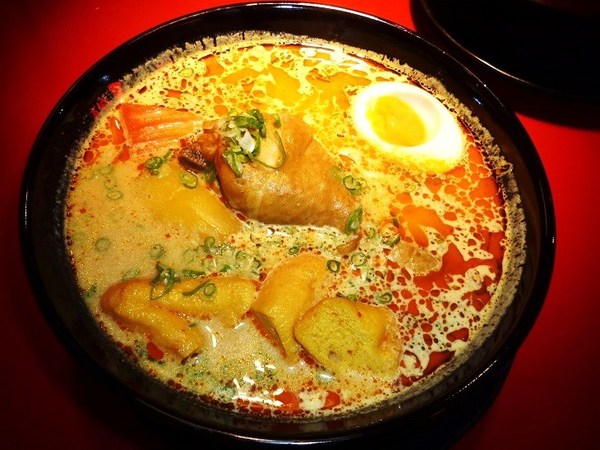 大心 新泰式麵食(台北三越南西店)：濃郁的湯頭,酸辣的滋味-大心新泰式麵食(新光三越南西店)体驗心得