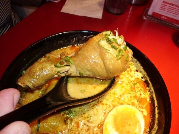 大心 新泰式麵食(台北三越南西店)：濃郁的湯頭,酸辣的滋味-大心新泰式麵食(新光三越南西店)体驗心得