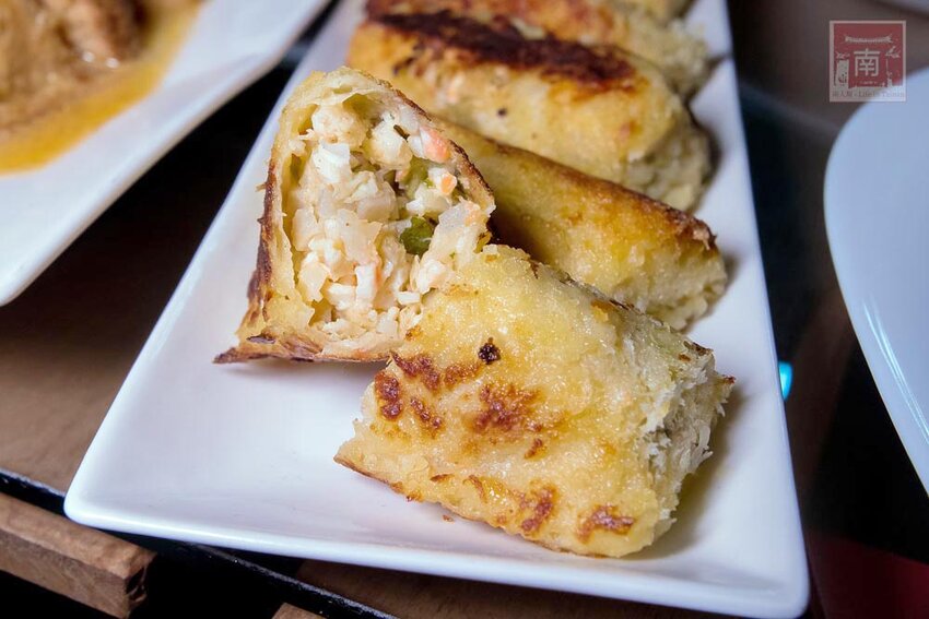 【宅配美食】40年台南素食名店推出宅配｜母親節套餐免運送到家｜50年研發料理師傅｜滿滿料的蟲草首烏燉盅｜小孩也愛的曼餘米糕~天心岩素食宅配 - 南人幫