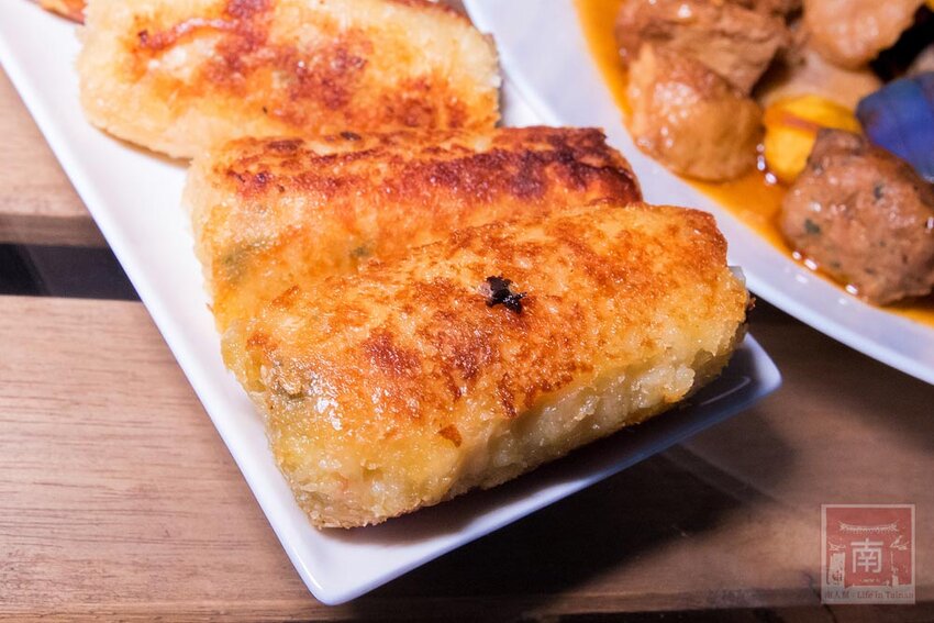 【宅配美食】40年台南素食名店推出宅配｜母親節套餐免運送到家｜50年研發料理師傅｜滿滿料的蟲草首烏燉盅｜小孩也愛的曼餘米糕~天心岩素食宅配 - 南人幫