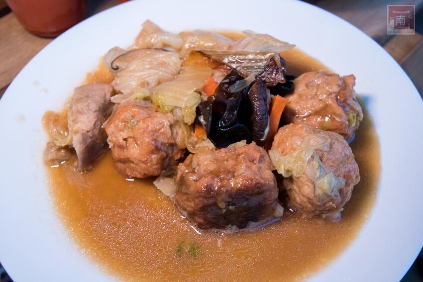 【宅配美食】40年台南素食名店推出宅配｜母親節套餐免運送到家｜50年研發料理師傅｜滿滿料的蟲草首烏燉盅｜小孩也愛的曼餘米糕~天心岩素食宅配 - 南人幫