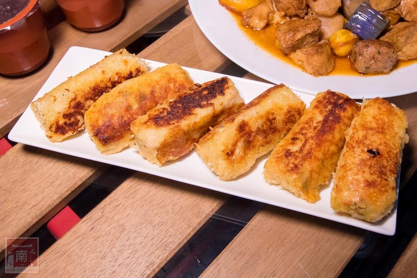 【宅配美食】40年台南素食名店推出宅配｜母親節套餐免運送到家｜50年研發料理師傅｜滿滿料的蟲草首烏燉盅｜小孩也愛的曼餘米糕~天心岩素食宅配 - 南人幫