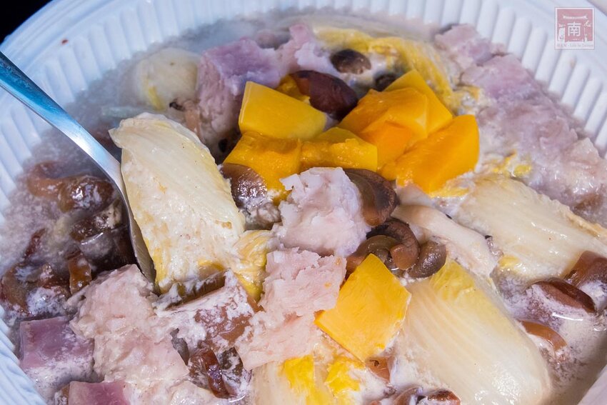 【宅配美食】40年台南素食名店推出宅配｜母親節套餐免運送到家｜50年研發料理師傅｜滿滿料的蟲草首烏燉盅｜小孩也愛的曼餘米糕~天心岩素食宅配 - 南人幫