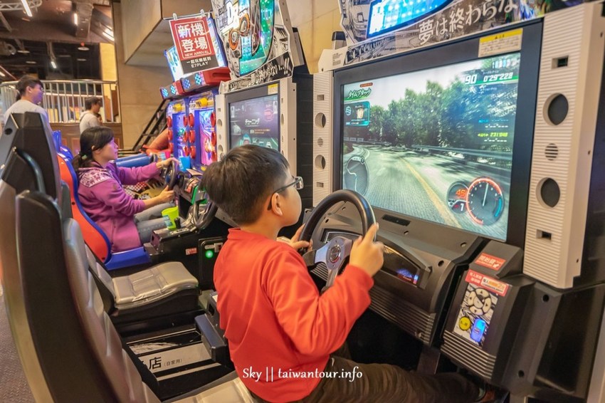 2019新北三重室內景點【E7play】一票玩到底推薦景點.會員.設施評價 | 跟著領隊sky玩。一日遊.美食.親子.景點.住宿