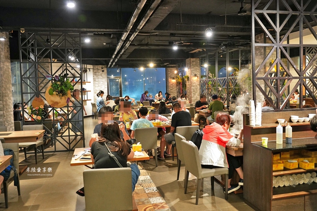 高雄溫體牛火鍋！牛老大涮牛肉連4年必比登推薦，高雄必吃美食。