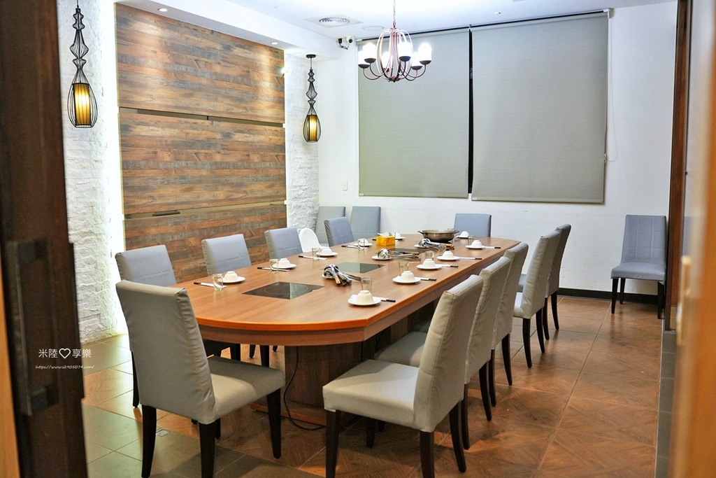 高雄溫體牛火鍋！牛老大涮牛肉連4年必比登推薦，高雄必吃美食。