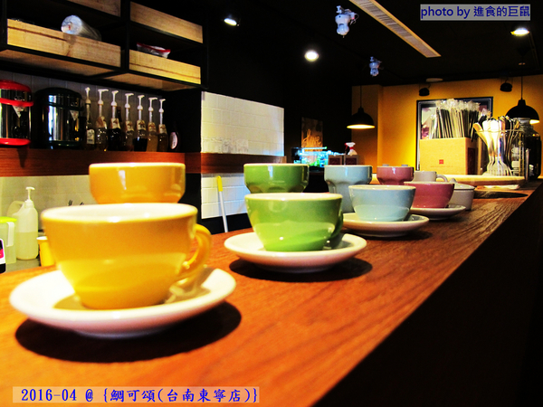 鯛可頌(台南東寧店):(台南。東區美食)『鯛可頌(台南東寧店)』OVEN COFFEE 店中店限定。鯛魚燒+可頌=幸福美味の鯛可頌。 鯛可頌(台南東寧店):(台南。東區美食)『鯛可頌(台南東寧店)』OVEN COFFEE 店中店限定。鯛魚燒+可頌=幸福美味の鯛可頌。