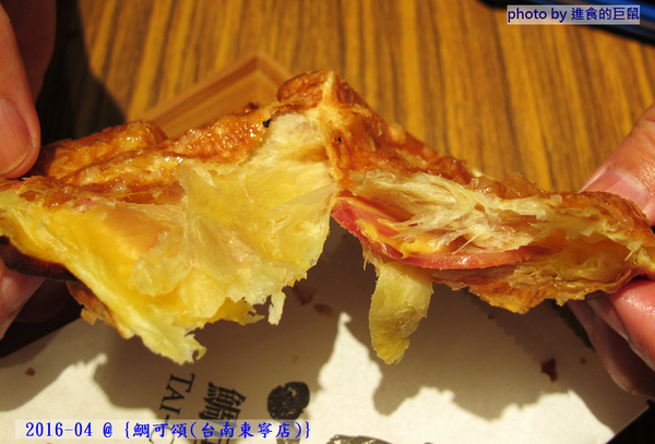 鯛可頌(台南東寧店):(台南。東區美食)『鯛可頌(台南東寧店)』OVEN COFFEE 店中店限定。鯛魚燒+可頌=幸福美味の鯛可頌。 鯛可頌(台南東寧店):(台南。東區美食)『鯛可頌(台南東寧店)』OVEN COFFEE 店中店限定。鯛魚燒+可頌=幸福美味の鯛可頌。