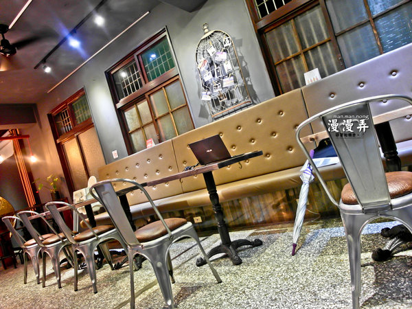 漫漫弄 man.man.nong：台南 南區．隱藏巷弄裡的義式餐廳  漫漫弄 man.man.nong