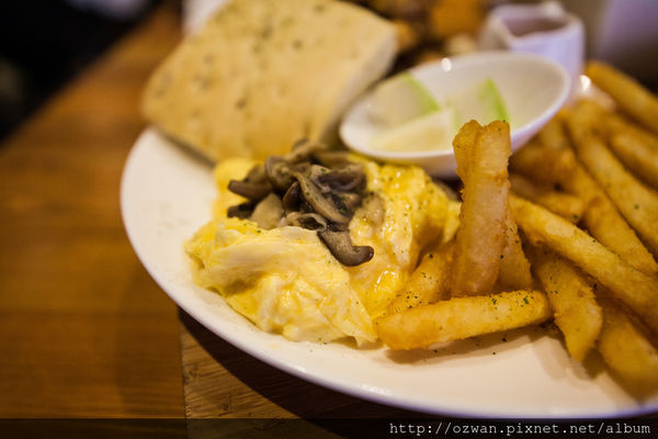 [吃喝]澎湃包的早午餐我來也～禾間糧倉 MIDDLE RESTRO。