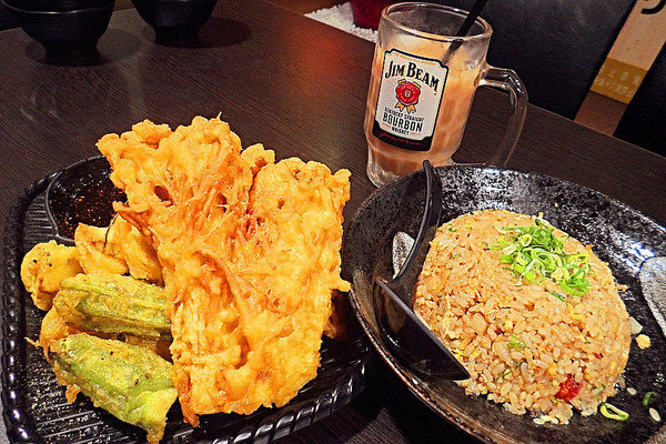 美食  ░  hsinchu 藏湘居酒屋 Kaohsiungfood 新開幕日式創意料理高雄居酒屋 明華店， 高雄宵夜- 高雄啤酒節網路票選冠軍 44高雄必吃.jpg