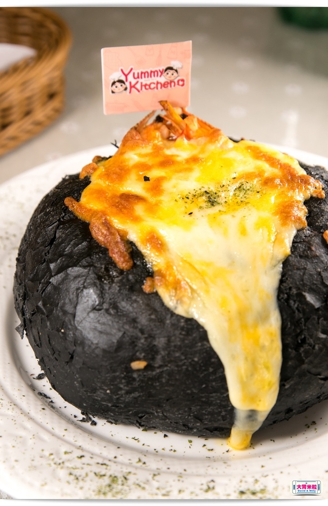 YUMMY KITCHEN 015.jpg