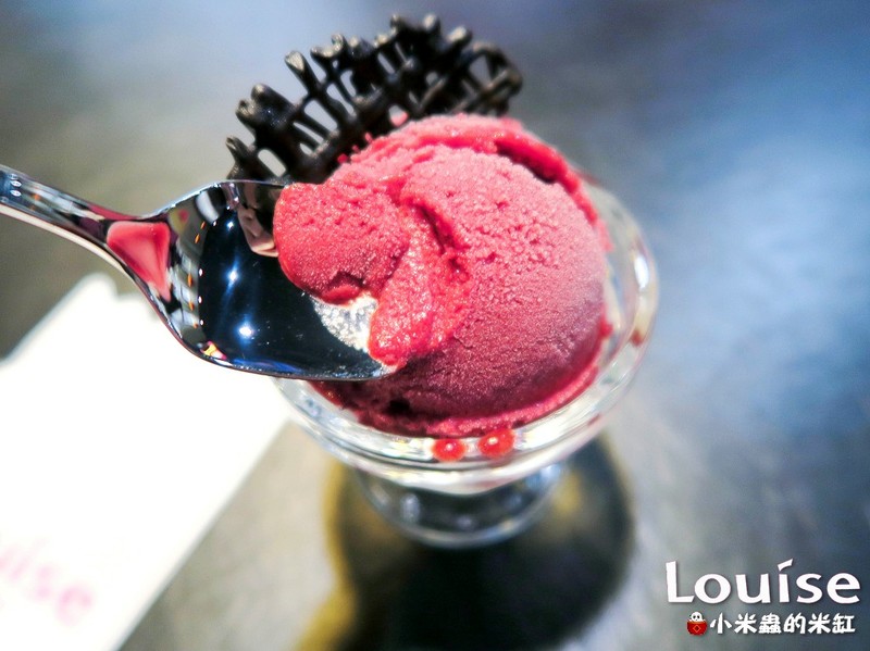 【捷運忠孝復興站】Louise法國進口冰淇淋＆波菲堤~來一場浪漫的法式甜品饗宴吧~♥