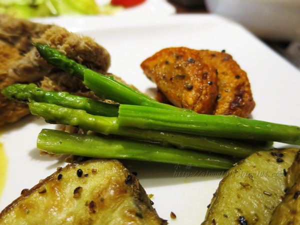 眾膳坊創意素食：素食。也可以這麼吃~   ..眾膳坊創意素食