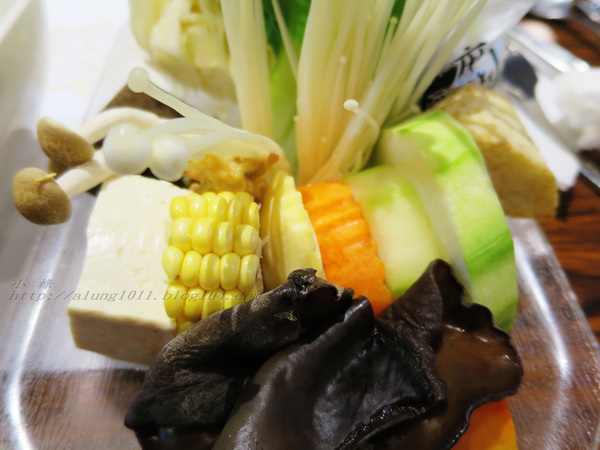 眾膳坊創意素食：素食。也可以這麼吃~   ..眾膳坊創意素食