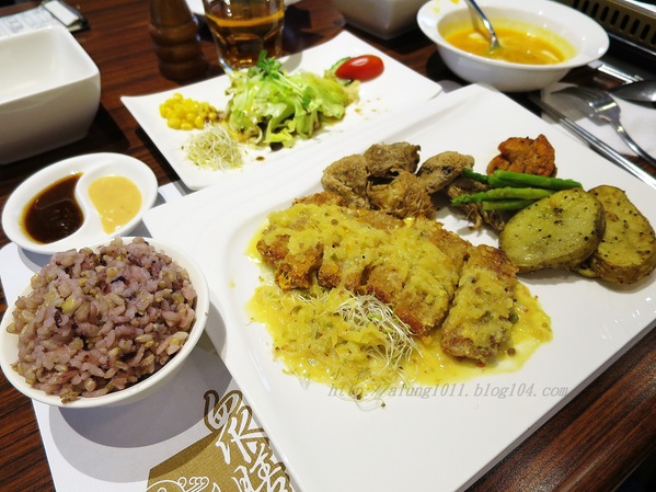 眾膳坊創意素食：素食。也可以這麼吃~   ..眾膳坊創意素食