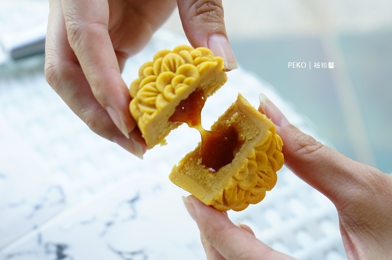 裕珍馨.中秋禮盒.中秋月餅.奶油酥餅.裕珍馨推薦.奶油小酥餅.裕珍馨禮盒.烏豆沙蛋黃酥.綠豆椪.桃山流心奶黃.