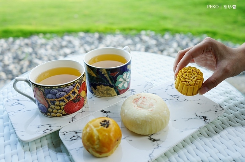 裕珍馨.中秋禮盒.中秋月餅.奶油酥餅.裕珍馨推薦.奶油小酥餅.裕珍馨禮盒.烏豆沙蛋黃酥.綠豆椪.桃山流心奶黃.