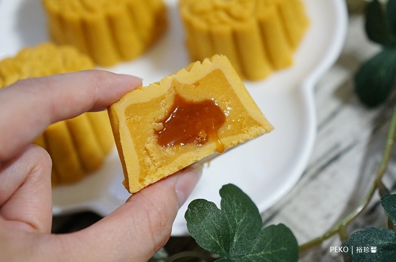 裕珍馨.中秋禮盒.中秋月餅.奶油酥餅.裕珍馨推薦.奶油小酥餅.裕珍馨禮盒.烏豆沙蛋黃酥.綠豆椪.桃山流心奶黃.