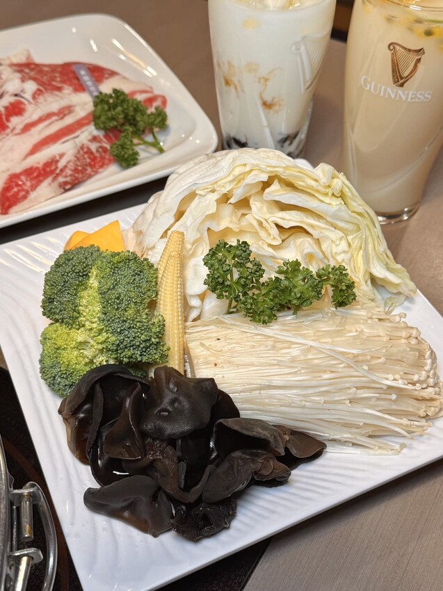 麻妃｜三重菜寮十年老字號火鍋店。湯頭每日新鮮現熬，還有隱藏版老闆私廚料理 – 艾瑞絲的吃貨日常