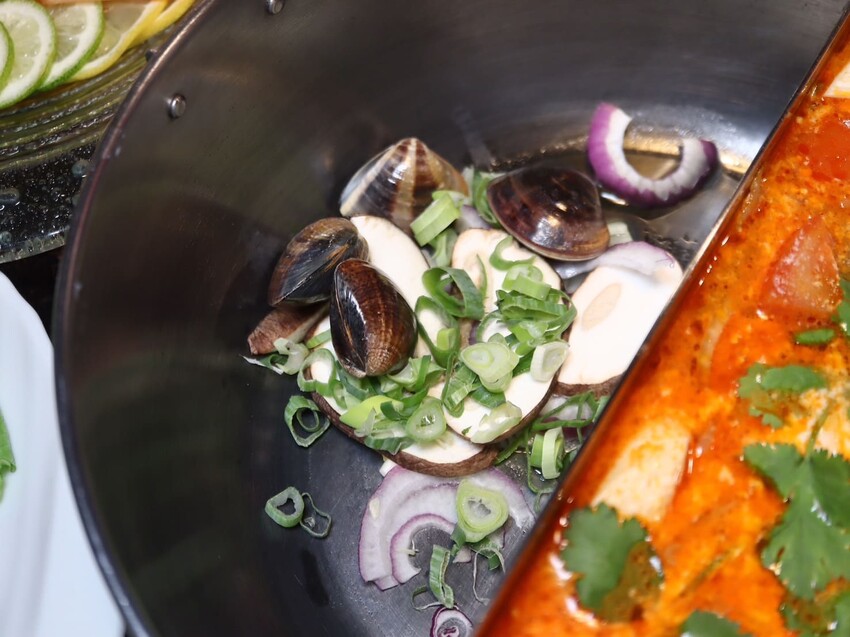 麻妃｜三重菜寮十年老字號火鍋店。湯頭每日新鮮現熬，還有隱藏版老闆私廚料理 – 艾瑞絲的吃貨日常