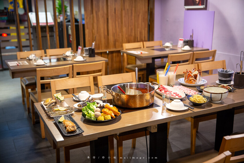 三重美食｜麻妃頂級麻辣鴛鴦鍋～開店10年的經典老字號麻辣鍋，在地人大推的好味道吃過一次就上癮、捷運菜寮