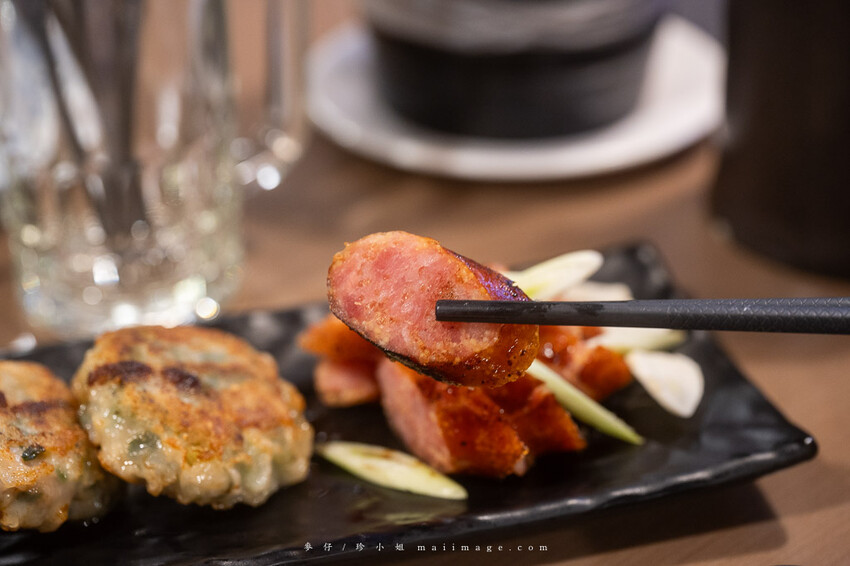 三重美食｜麻妃頂級麻辣鴛鴦鍋～開店10年的經典老字號麻辣鍋，在地人大推的好味道吃過一次就上癮、捷運菜寮