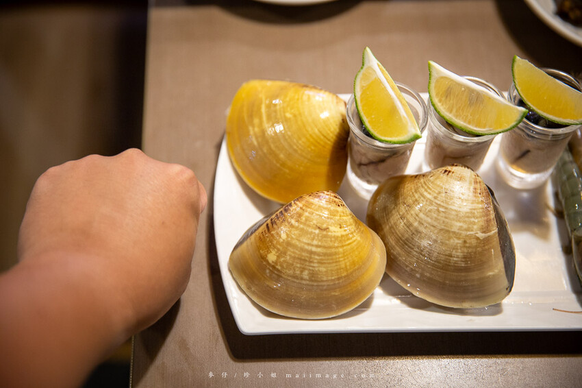 三重美食｜麻妃頂級麻辣鴛鴦鍋～開店10年的經典老字號麻辣鍋，在地人大推的好味道吃過一次就上癮、捷運菜寮