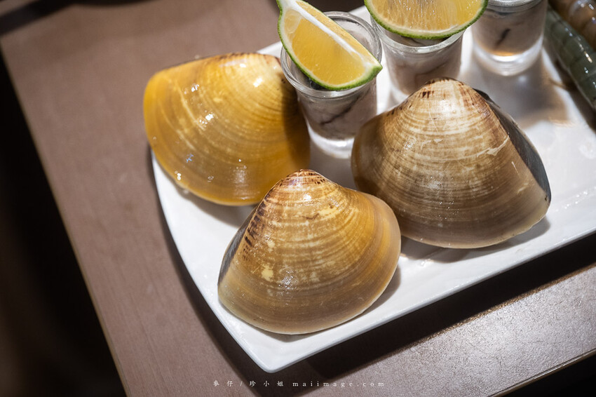 三重美食｜麻妃頂級麻辣鴛鴦鍋～開店10年的經典老字號麻辣鍋，在地人大推的好味道吃過一次就上癮、捷運菜寮