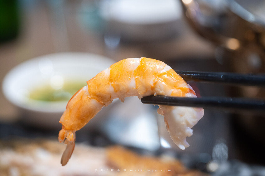 三重美食｜麻妃頂級麻辣鴛鴦鍋～開店10年的經典老字號麻辣鍋，在地人大推的好味道吃過一次就上癮、捷運菜寮