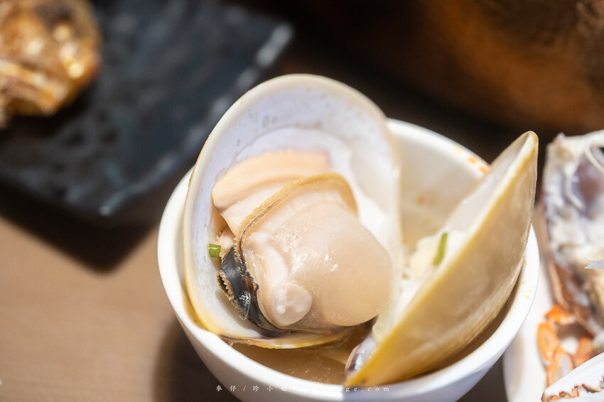 三重美食｜麻妃頂級麻辣鴛鴦鍋～開店10年的經典老字號麻辣鍋，在地人大推的好味道吃過一次就上癮、捷運菜寮