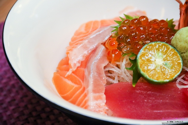 幸福讚精品飯店-幸福日式料理：【美食♥新莊】☼幸福讚精品飯店-幸福日式料理☼飯店裡的日式料理走精緻路線，廚王御膳200元起跳價錢走親民路線♥♥