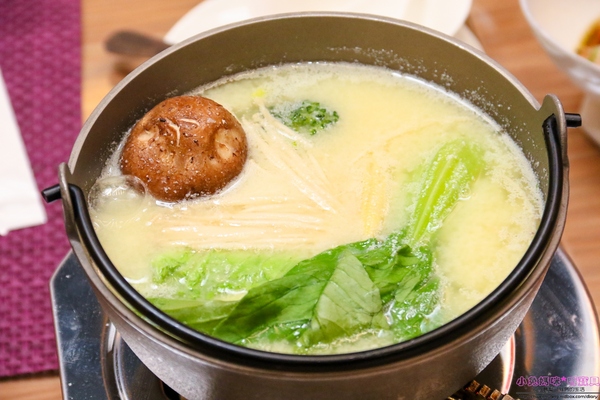 幸福讚精品飯店-幸福日式料理：【美食♥新莊】☼幸福讚精品飯店-幸福日式料理☼飯店裡的日式料理走精緻路線，廚王御膳200元起跳價錢走親民路線♥♥