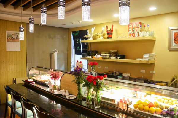 幸福讚精品飯店-幸福日式料理：【美食♥新莊】☼幸福讚精品飯店-幸福日式料理☼飯店裡的日式料理走精緻路線，廚王御膳200元起跳價錢走親民路線♥♥