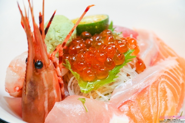 幸福讚精品飯店-幸福日式料理：【美食♥新莊】☼幸福讚精品飯店-幸福日式料理☼飯店裡的日式料理走精緻路線，廚王御膳200元起跳價錢走親民路線♥♥