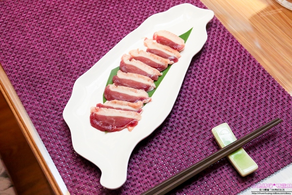 幸福讚精品飯店-幸福日式料理：【美食♥新莊】☼幸福讚精品飯店-幸福日式料理☼飯店裡的日式料理走精緻路線，廚王御膳200元起跳價錢走親民路線♥♥