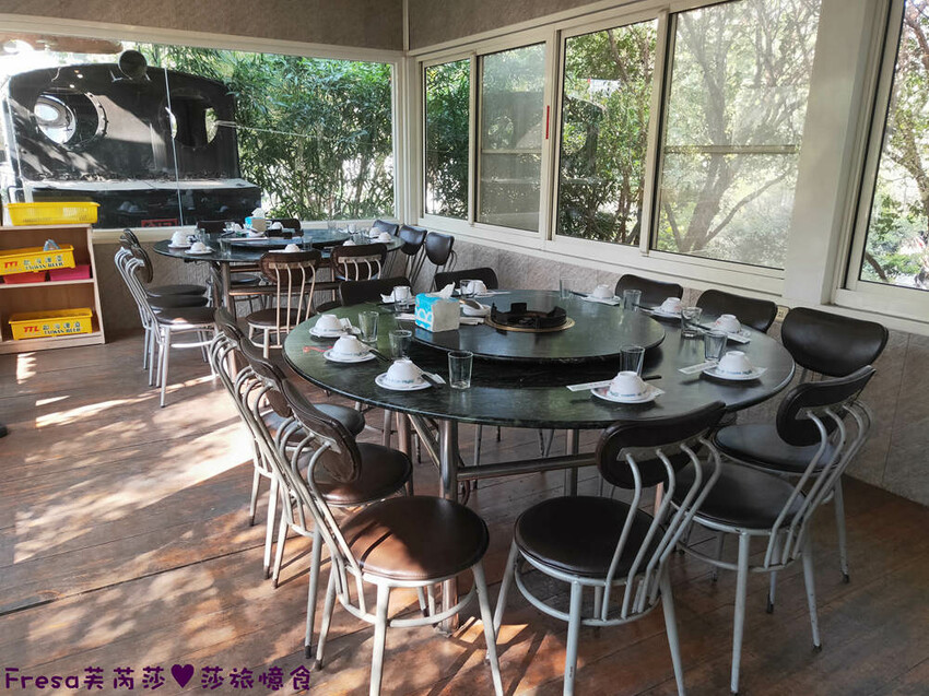 高雄聚餐【綠野山莊土雞城】大社觀音山步道附近ＣＰ值高土雞餐廳.招牌茶油雞＆菜脯雞湯推薦必點│附設停車場│活動宴席│大社美食 - Fresa芙芮莎♥莎旅憶食