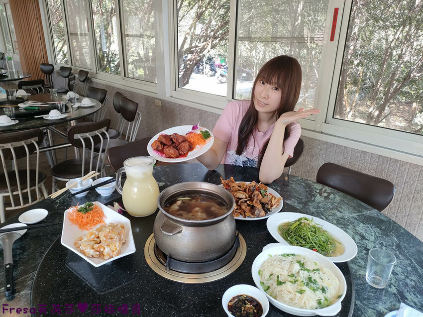 高雄聚餐【綠野山莊土雞城】大社觀音山步道附近ＣＰ值高土雞餐廳.招牌茶油雞＆菜脯雞湯推薦必點│附設停車場│活動宴席│大社美食 - Fresa芙芮莎♥莎旅憶食