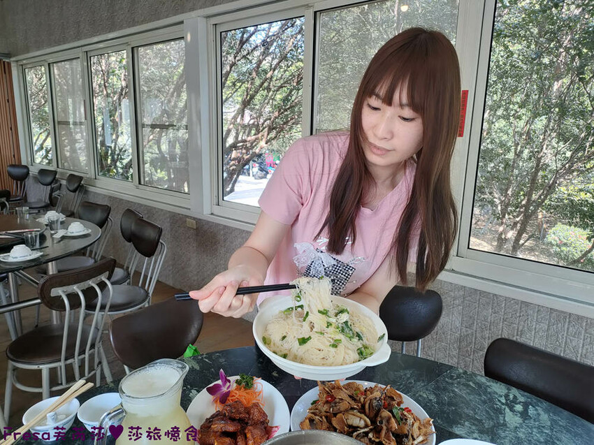 高雄聚餐【綠野山莊土雞城】大社觀音山步道附近ＣＰ值高土雞餐廳.招牌茶油雞＆菜脯雞湯推薦必點│附設停車場│活動宴席│大社美食 - Fresa芙芮莎♥莎旅憶食