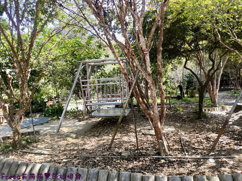 高雄聚餐【綠野山莊土雞城】大社觀音山步道附近ＣＰ值高土雞餐廳.招牌茶油雞＆菜脯雞湯推薦必點│附設停車場│活動宴席│大社美食 - Fresa芙芮莎♥莎旅憶食