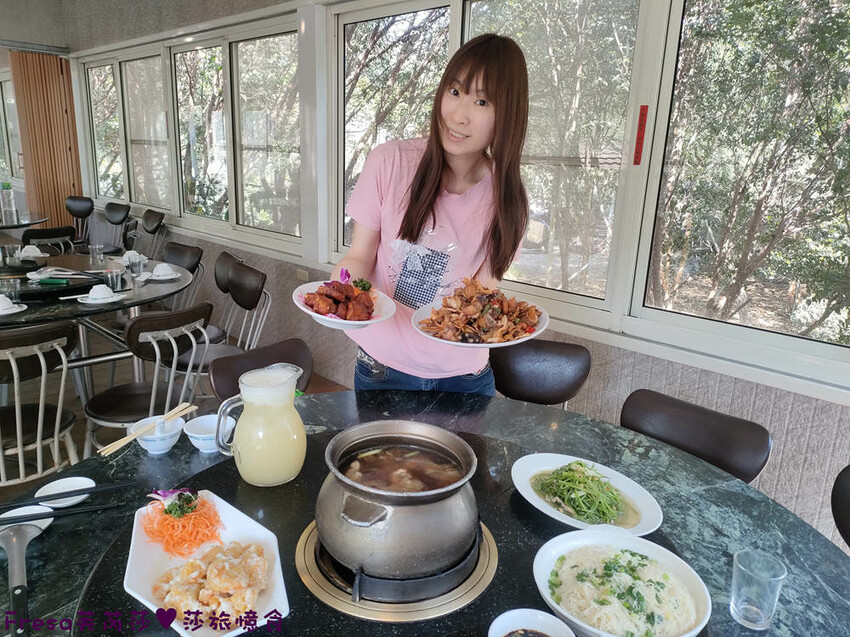 高雄聚餐【綠野山莊土雞城】大社觀音山步道附近ＣＰ值高土雞餐廳.招牌茶油雞＆菜脯雞湯推薦必點│附設停車場│活動宴席│大社美食 - Fresa芙芮莎♥莎旅憶食
