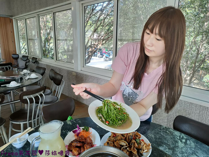 高雄聚餐【綠野山莊土雞城】大社觀音山步道附近ＣＰ值高土雞餐廳.招牌茶油雞＆菜脯雞湯推薦必點│附設停車場│活動宴席│大社美食 - Fresa芙芮莎♥莎旅憶食