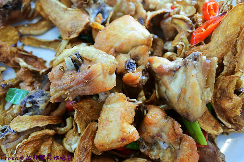 高雄聚餐【綠野山莊土雞城】大社觀音山步道附近ＣＰ值高土雞餐廳.招牌茶油雞＆菜脯雞湯推薦必點│附設停車場│活動宴席│大社美食 - Fresa芙芮莎♥莎旅憶食